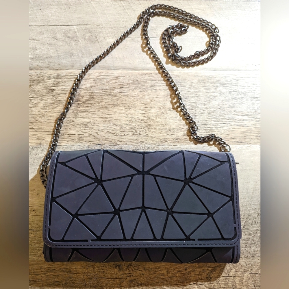 Lumination Holographic Crossbody